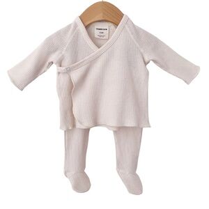 SpearmintLOVE White Baby Knit Set